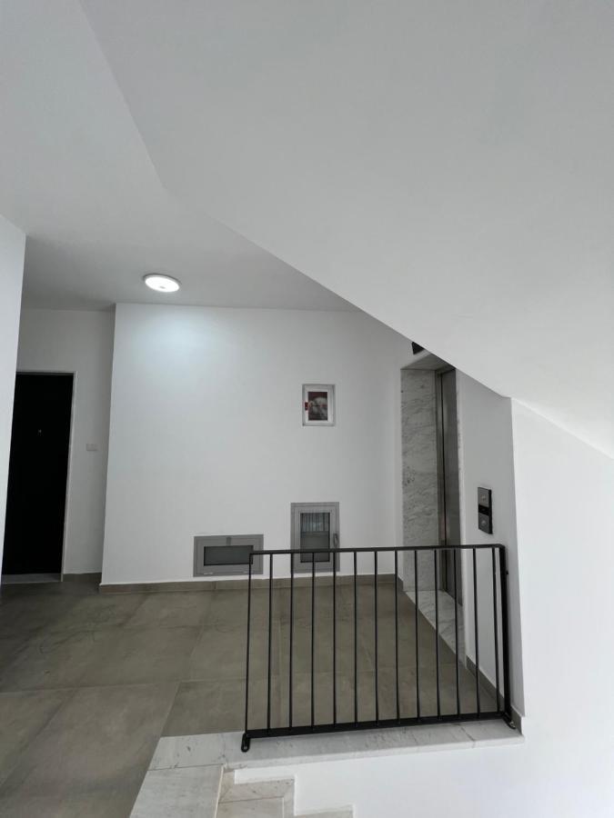 Blanc 7 Apartment Tirana Exterior photo